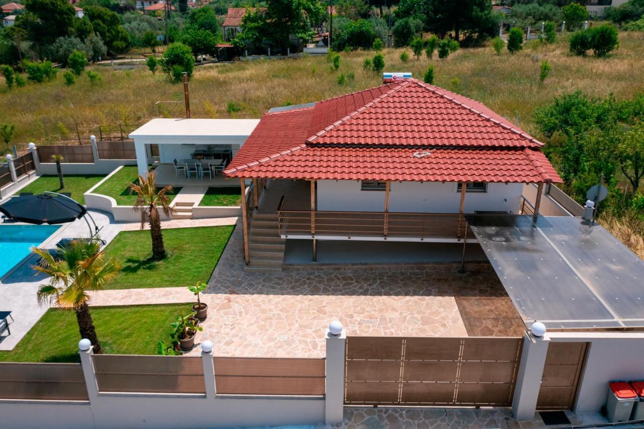 Villa Liana , Private Villa With Pool And Garden Vergia Exteriör bild